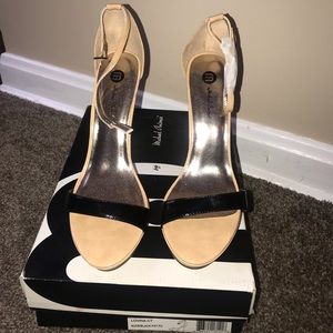 Sexy nude heeled sandals with ankle strap